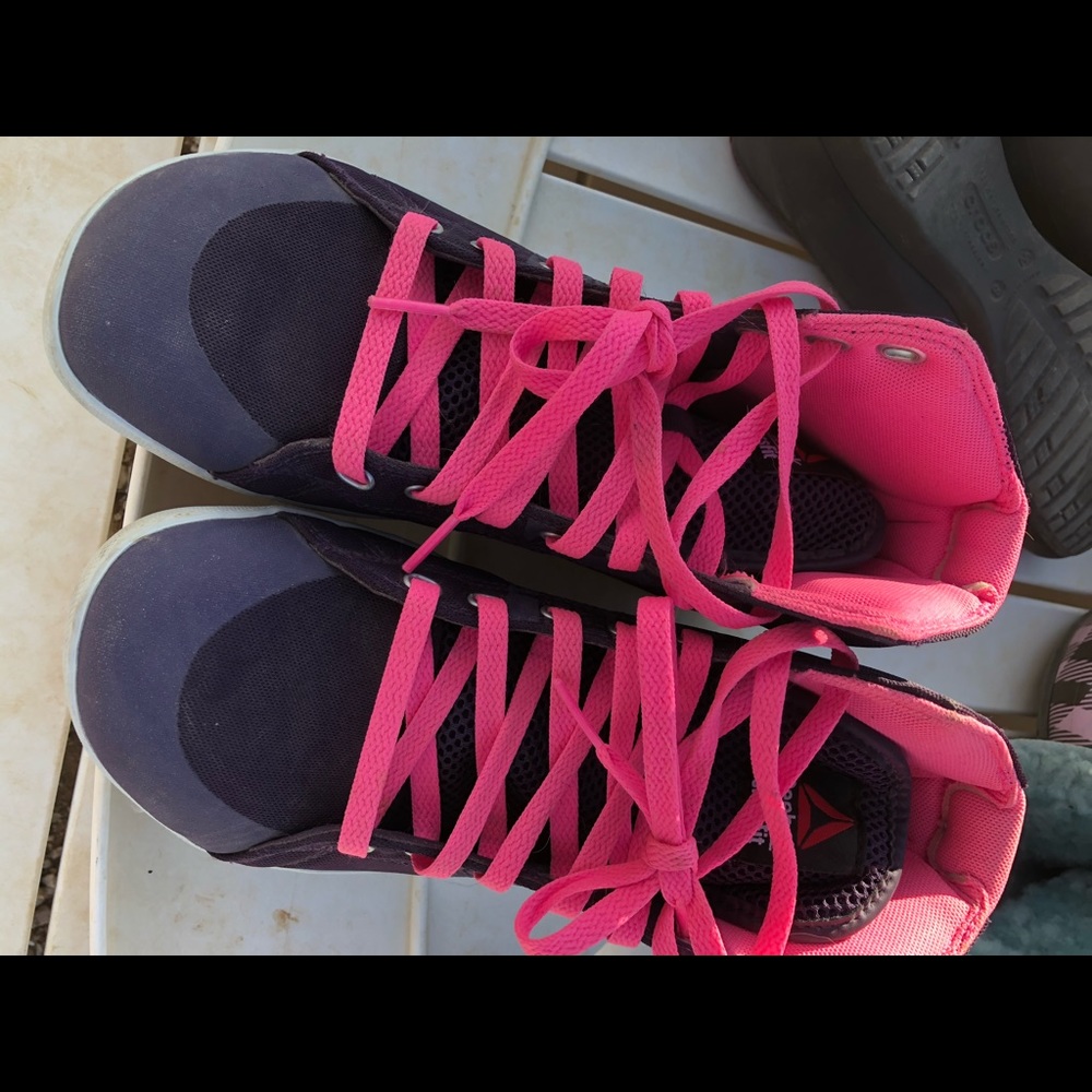 💜 REEBOK 💜 Ladies size 8 GUC sneakers